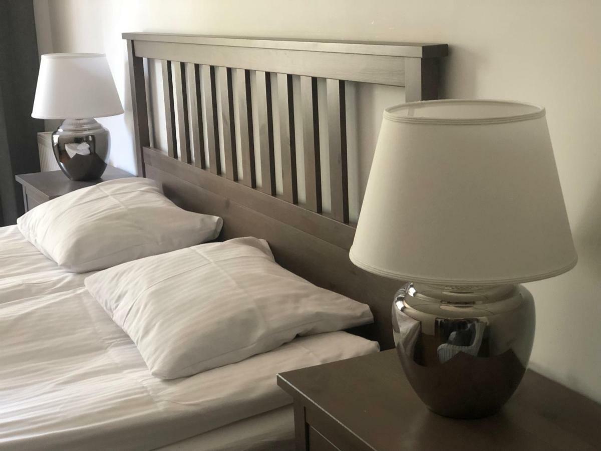 Apartament Manhattan โควอบเซก ภายนอก รูปภาพ